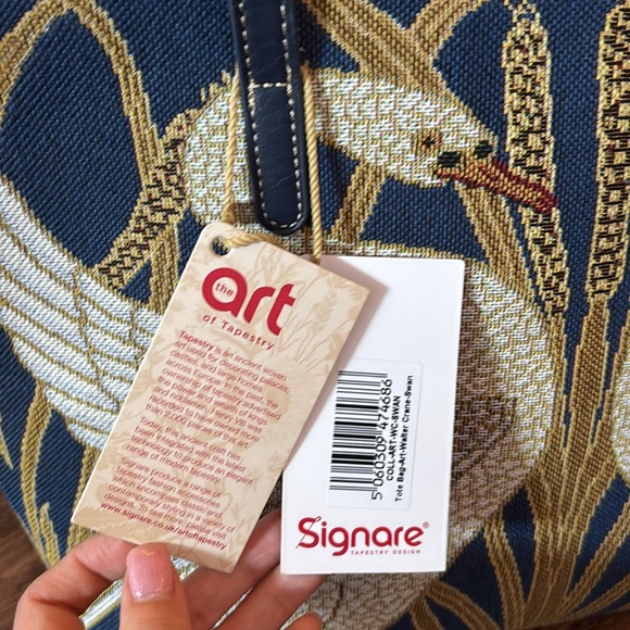 Sale! Elegant Blue and Gold Swan Embroidered Handbag - Picture 2 of 4